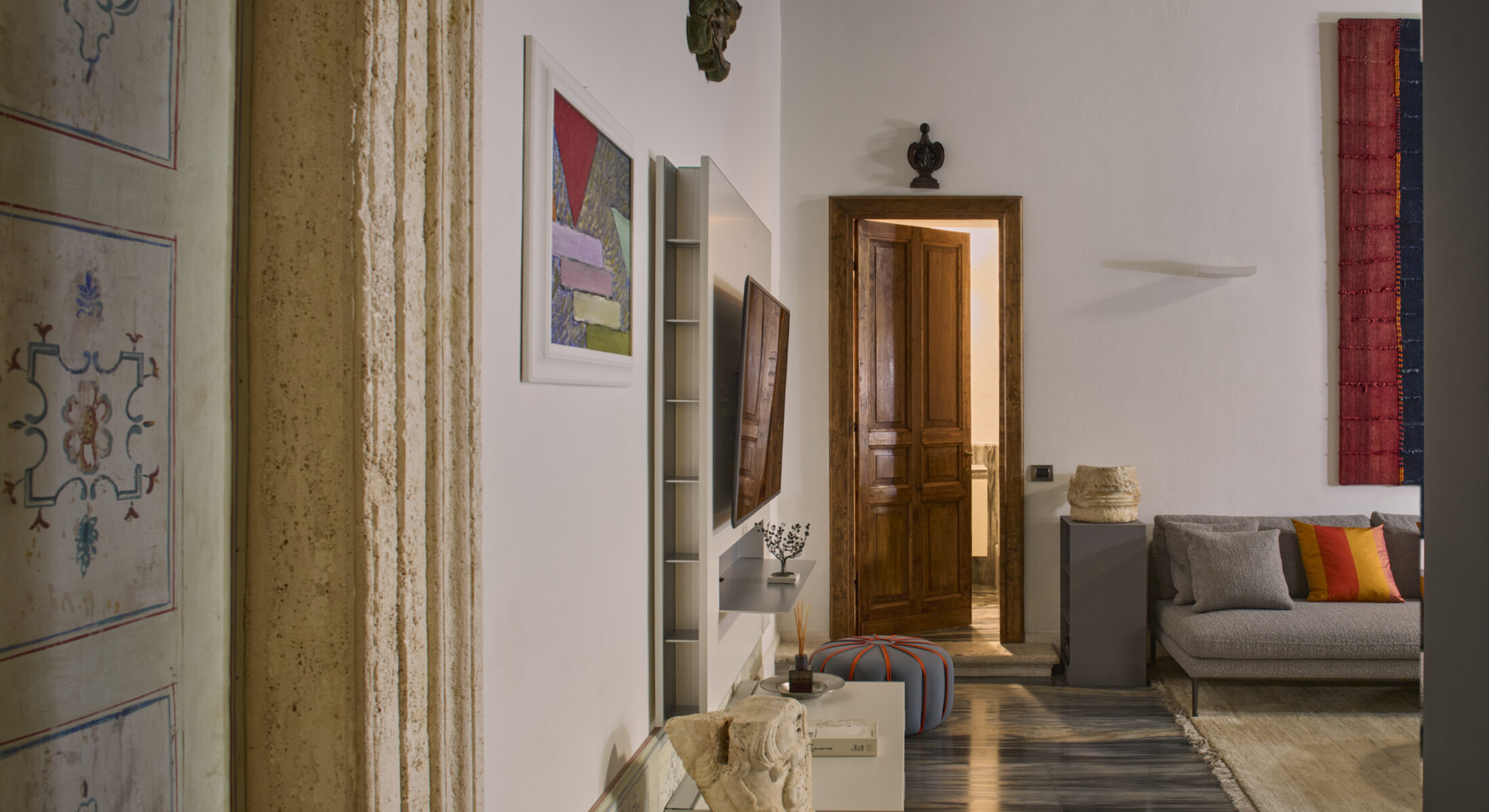 Palazzo delle Pietre slide_0